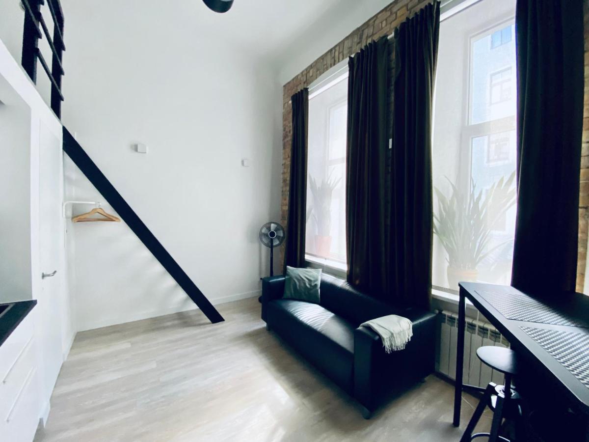 B&W Apartment Riga Bagian luar foto