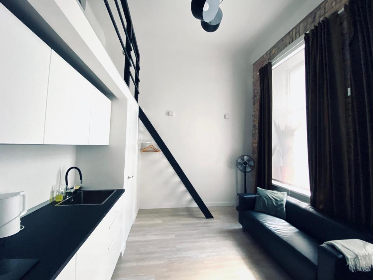 B&W Apartment Riga Bagian luar foto